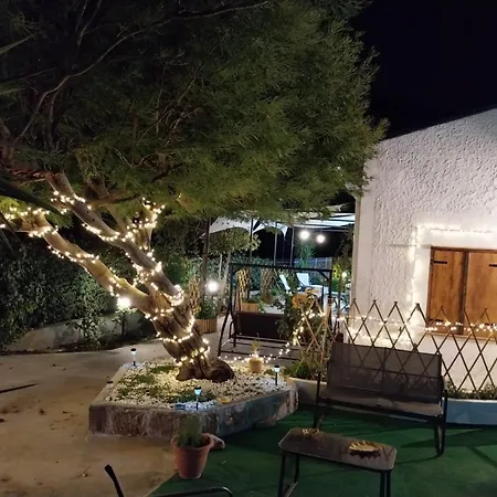 Guest house Casa Lachesi *