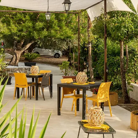 Guest house Casa Lachesi