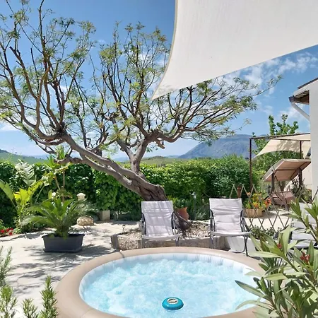 Casa Lachesi Guest house