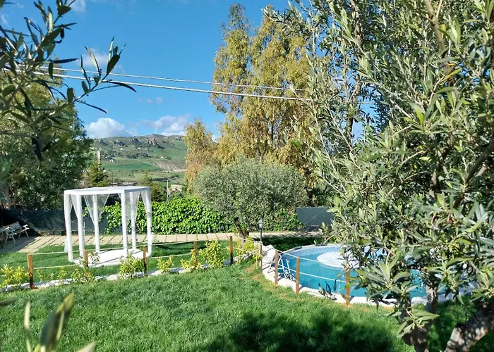 Lachesi Caccamo
